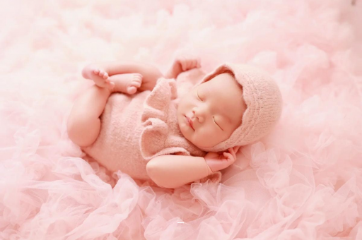 广州供卵包男孩宝宝几个月可以抬头