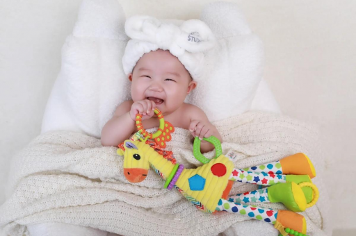 广州供卵包男孩宝宝为什么会吐奶 广州供卵包男孩宝宝为什么会吐奶